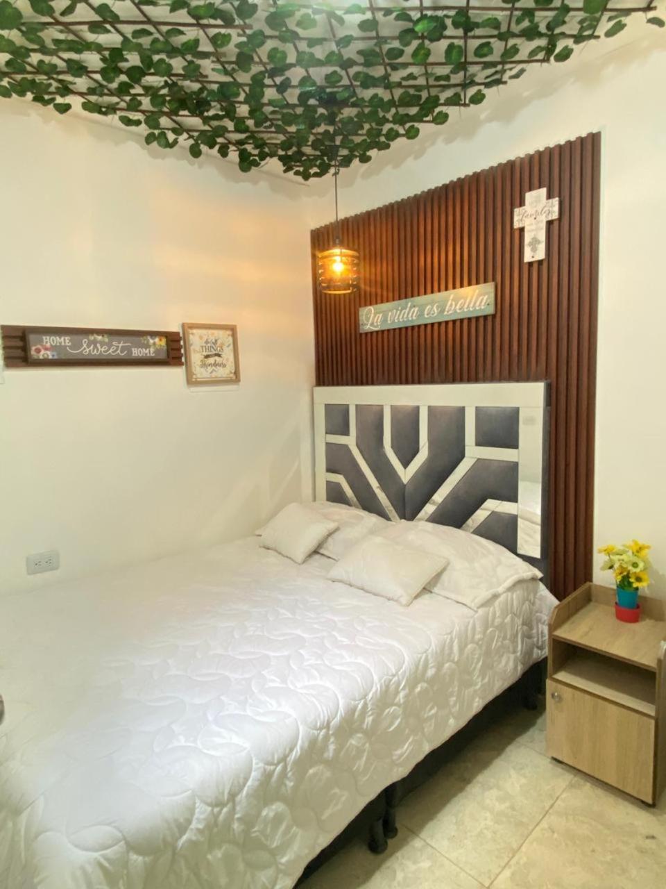 Apartamento 22 3 Con Balcon En Laureles Estadio